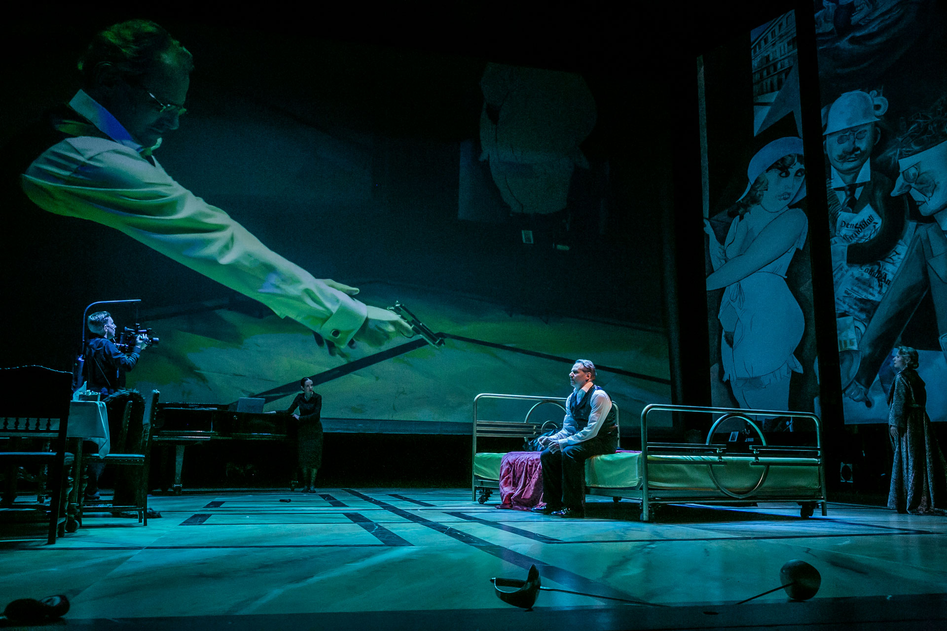 Theaterfotografie, Schauspiel, Der Fall der Götter, Foto Jochen Quast